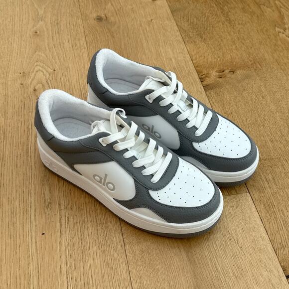 Alo Yoga Sneakers Recovery Mode Size US7 White Gray - Picture 1 of 9